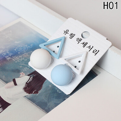 

Love Korean Korean Temperament Simple All-match Asymmetric Earrings Female Ball Earrings