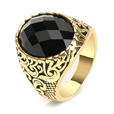 

Multi-cut large gemstone domineering ring Exquisite totem engraving ring