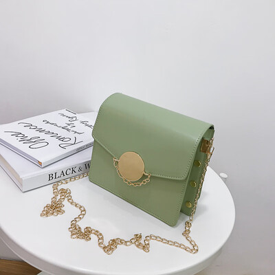 

Personality rivet crossbody bag 2019 new Korean fashion temperament chain bag female casual simple versatile shoulder bag