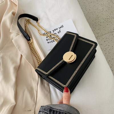 

Summer new solid color bag female 2019 new Korean version of the wild single shoulder slung fashion lock chain small square bag
