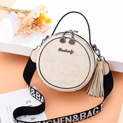 

Female bag 2019 new wave female bag Korean version of the fresh small bag fashion shoulder slung small bag