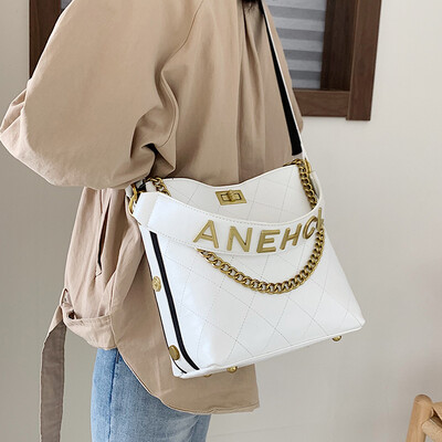 

Advanced sense retro bag female 2019 new Korean version of the stylish rhombic wild chain shoulder slung bucket bag