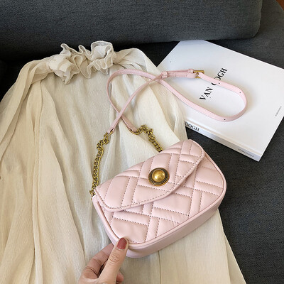 

Small fragrance rhombic chain bag female 2019 new wave Korean version of the wild single shoulder slung fashion casual saddle bag