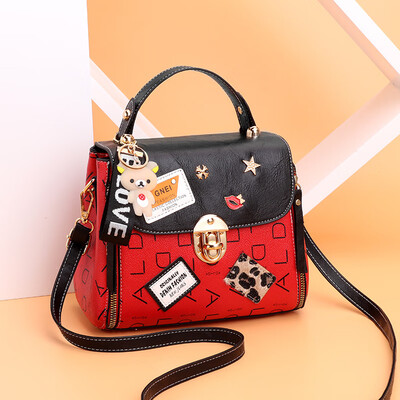 

Womens bag 2019 new womens bag small square bag Korean version of the cool fashion womens bag shoulder Messenger bag cross-border