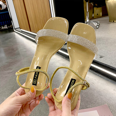 

2019 new summer open-toed sandals with a word of transparent water drill fashion Roman high heels