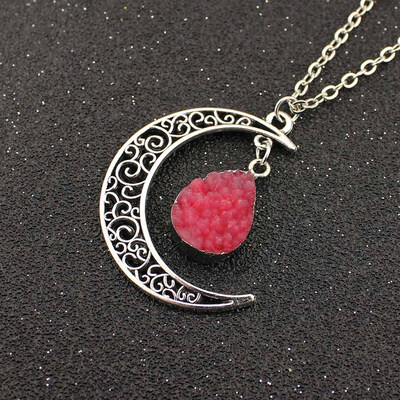

YanRong Necklace Vintage Natural Stone Crescent Pendant Sweater Chain Necklace Commemorative Gift