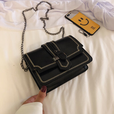 

Korean version of the fashion embroidery line hit color wild chain bag female 2019 new small fresh&simple temperament shoulder Messenger bag