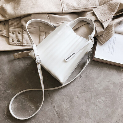 

Ins super fire bag female bag 2019 new wave Korean version of the wild student Messenger bag transparent jelly shoulder portable