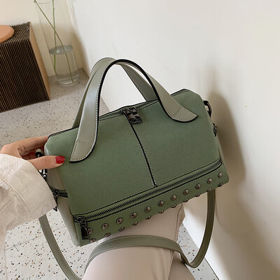 

Ins Korean version of Joker retro frosted portable womens bag 2019 new bag senior casual shoulder Messenger bag