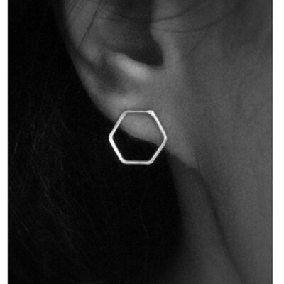 

2017 New Fashion Summer Shiny Geometric Jewelry Round Stud Earrings for Women Party Earrings