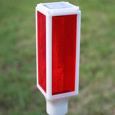 

Cross-border dedicated solar roadblock light benchmark light warning light LED road construction strobe light signal light