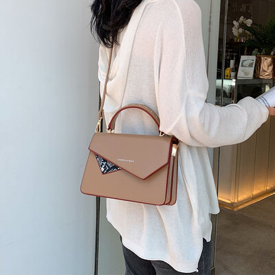 

New texture bag female 2019 new Korean fashion casual popular wild shoulder bag shoulder slung small square bag
