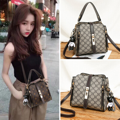 

Small bag female new wave Korean version of the wild fashion ladies shoulder Messenger bag