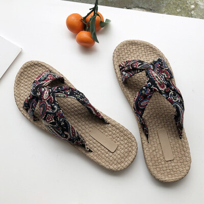 

Slippers women wear summer fashion Joker flat-bottomed sandals non-slip beach shoes