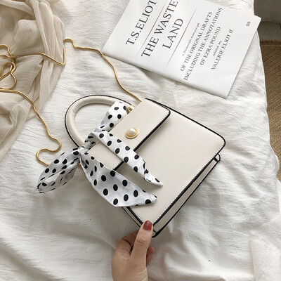 

New texture bag female 2019 new Korean version of the wild shoulder slung fashion portable chain scarf Kelly bag