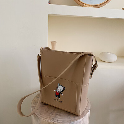 

Ins leisure cartoon bag simple large capacity women bag new 2019 air bucket bag single shoulder oblique satchel bag