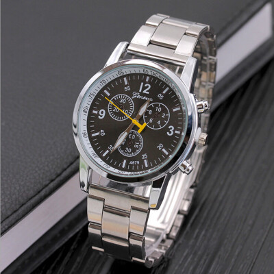 

Luxury Business Wristwatch Round Three Tone Faux Chronograph Quartz Watch with Bracelet Strap