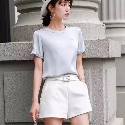 

Simple atmosphere silk short-sleeved women