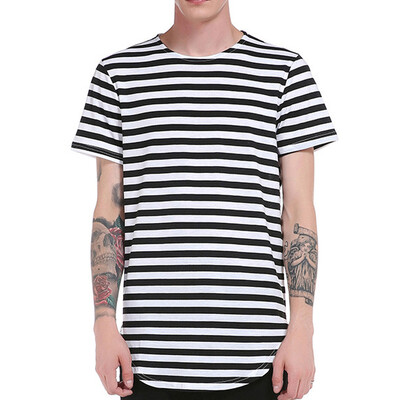 

Men\s Striped Short Sleeved T-Shirt