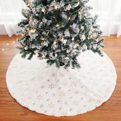 

Tailored Plush Beads White Embroidered Christmas Tree Skirt Christmas Tree Decorations