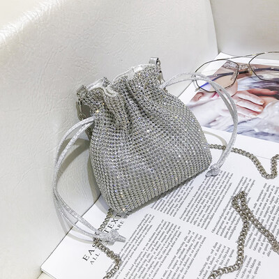 

Ins Super Fire Network celebrities have the same shiny diamond small bucket bag new 2019 Korean version of the single shoulder s