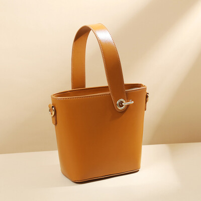 

Fashion handbag 2019 spring new cool simple shoulder bag casual handbag retro diagonal package