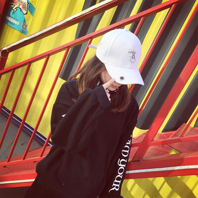 

Korean letters Embroidered Baseball Cap Korean version of mens Street crooked hat outdoor sunshade duck tongue hat