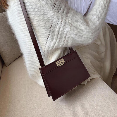 

Tailored Women Simple Pull Lock Crossbody Bag Wild Retro Fashion Shoulder Bag