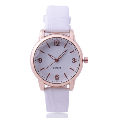 

European&American ladies irregular belt quartz watch student digital watch female models