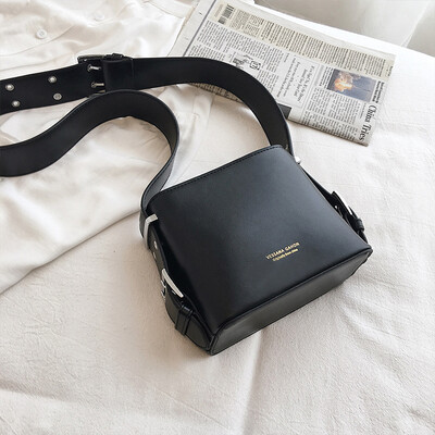 

Summer new texture bag female 2019 new Korean version of the wild single shoulder slung fashion casual simple small square bag