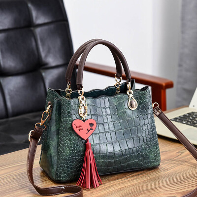 

2019 new fashion cool trend handbag fashion womens bag crocodile pattern Europe&America big bag