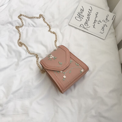 

Small fresh fairy fashion embroidered chain crossbody bag 2019 summer new temperament wild shoulder mobile phone bag