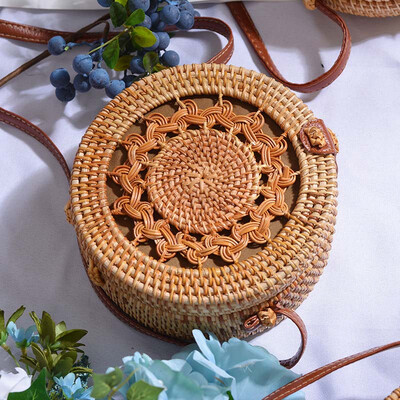 

Lovevook round straw bags for women 2019 summer woven beach bag handmade rattan&bamboo bag crossbody shoulder bag for ladies