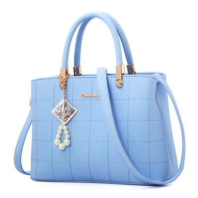 

Womens Chaohua Korean fashion single shoulder slanting large capacity Baitao leisure handbag for middle-aged&old people