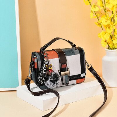 

The summer Korean version of the new little girls single shoulder oblique satchel is stylish&retro handbag