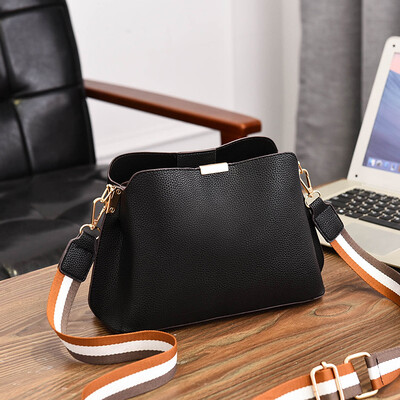 

Summer on the new small womens handbags fashion retro printed shoulder bag wide shoulder strap Korean womens handbags