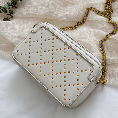 

New small bag women2019 new one-to-one rivet messenger bag chain bag simple&fashionable small square bag