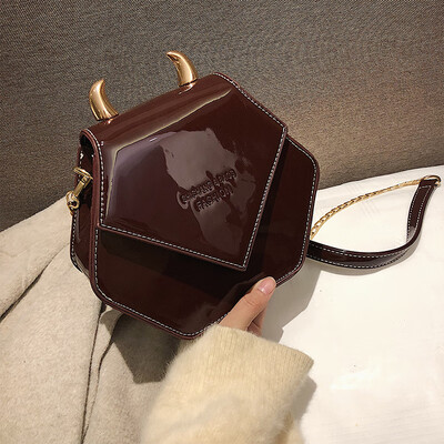 

Spring&summer ins super fire small bag female 2019 new wave Korean version of the wild single shoulder slung fashion casual small square bag
