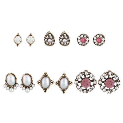 

1 Set Exquisite Design Simple Fashion Temperament Immitation Pearl Heart Triangle Charm Stud Earring Set Women