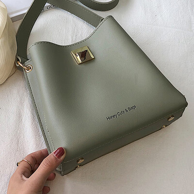 

On the new bag texture foreign gas bucket bag women 2019 spring&summer new fashion shoulder slung bag