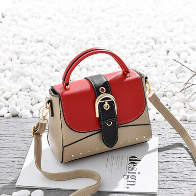 

Bag female 2018 new tide shoulder bag Korean version of the Messenger bag female retro portable small square bag square buckle ins super fire