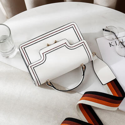 

Summer Sky New Single Shoulder Ladies 2009 Chaohuan Broadband Slant Bag Fashion Baitao Leisure