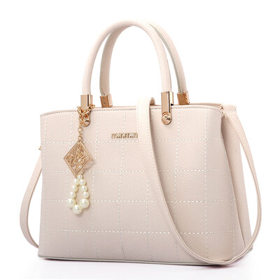 

Womens Chaohua Korean fashion single shoulder slanting large capacity Baitao leisure handbag for middle-aged&old people