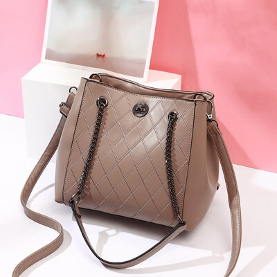 

Bucket Ladies Large Capacity simple Lingke chain single shoulder bag ladys straddle hand tide