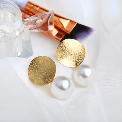 

New Brand Design Gold Color Wild Simulated Pearl Earrings For Women Personality Geometric Female Elegant Earring Accessories