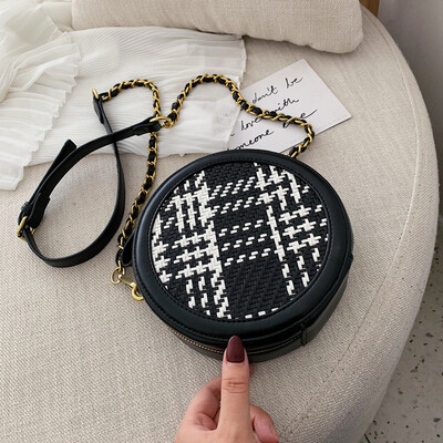 

Summer contrast bag ins personality woven womens bag new 2019 fashion fresh shoulder slung small round bag