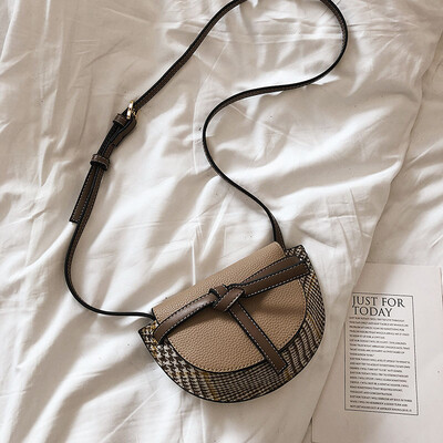 

Hong Kong style oblique bag retro mini bag girl 2019 new Chaohan version of 100 lap girl personality single shoulder girl bag