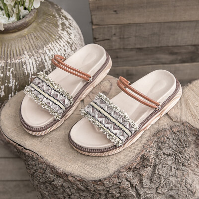 

Net red sandals female fairy wind 2019 summer new Joker student thick cake beach ins bear shoes tide