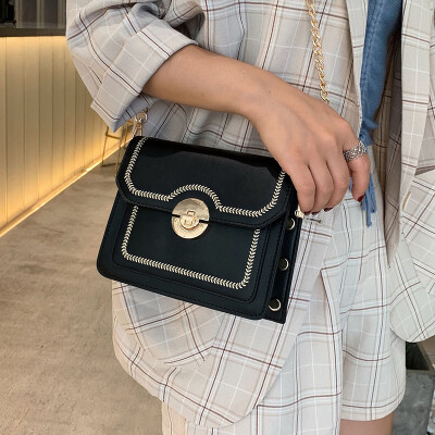 

Net red packet 2019 popular female bag new wave wild foreign air shoulder bag summer small fresh chain Messenger bag