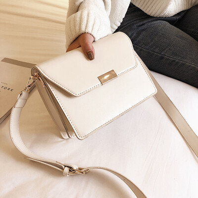

Hong Kong style retro texture bag female 2019 new Korean version of the wild single shoulder slung fashion simple casual small square bag